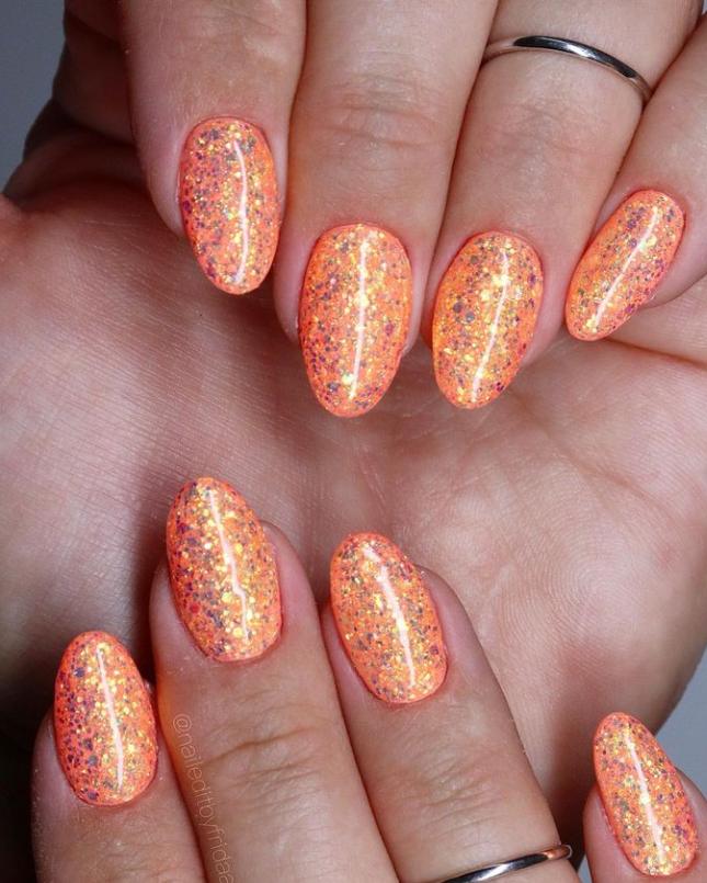 We have an expert team that will help you find the ideal P+ Tangerine Dream  Glitter Gel Polish Light Elegance Shop Online